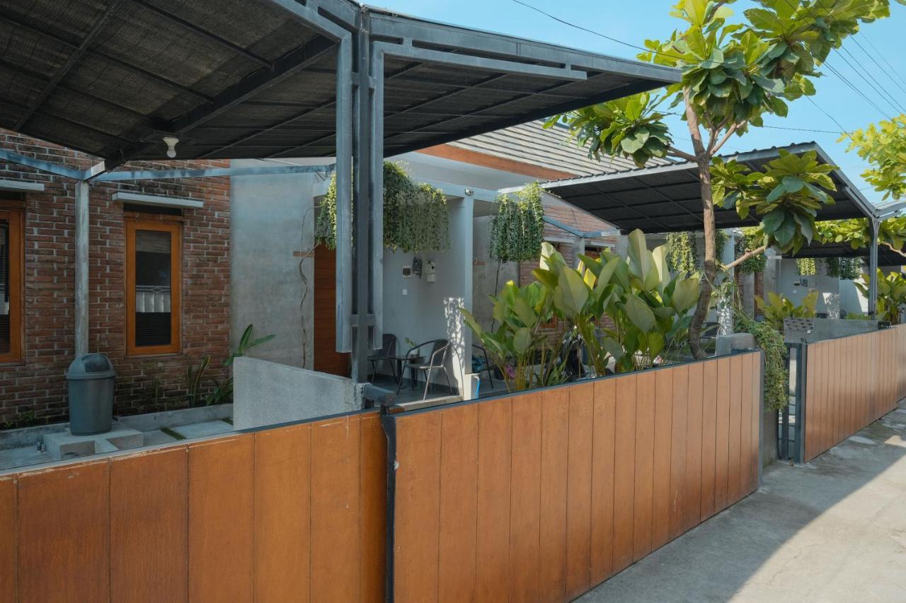 Andewi Guest House Denpasar Redpartner - Minimum Stay 30 Nights Sanur  Exterior photo